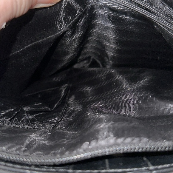 Prada black 🐊 croc leather handbag no call outs silver feet 3 open pockets nice - Picture 10 of 14